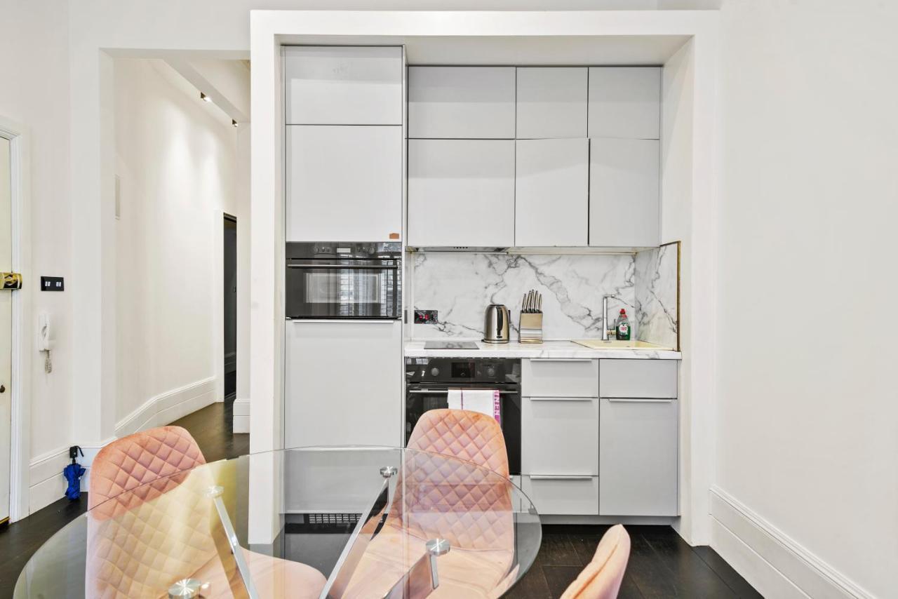 1 & 2 Bed Cosy Apartments Next To Earls Court Free Wifi 伦敦 外观 照片