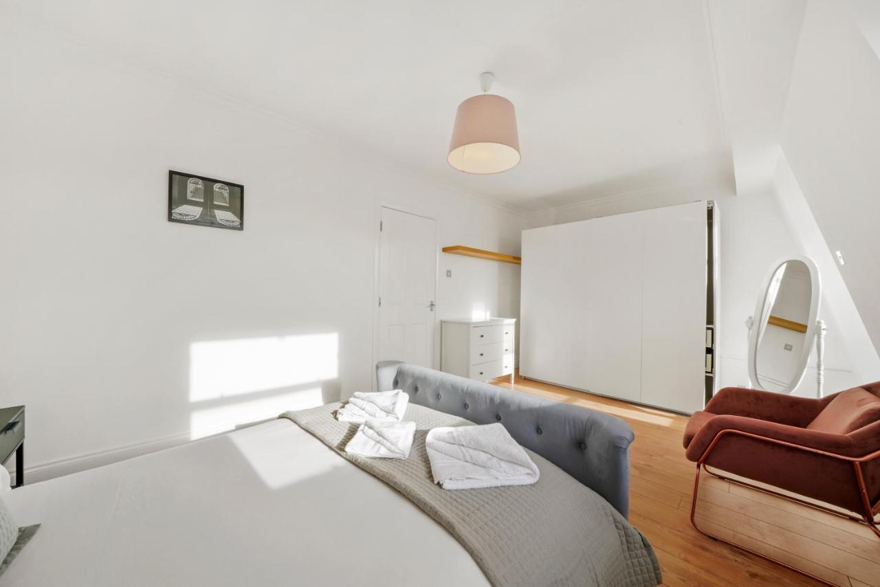 1 & 2 Bed Cosy Apartments Next To Earls Court Free Wifi 伦敦 外观 照片